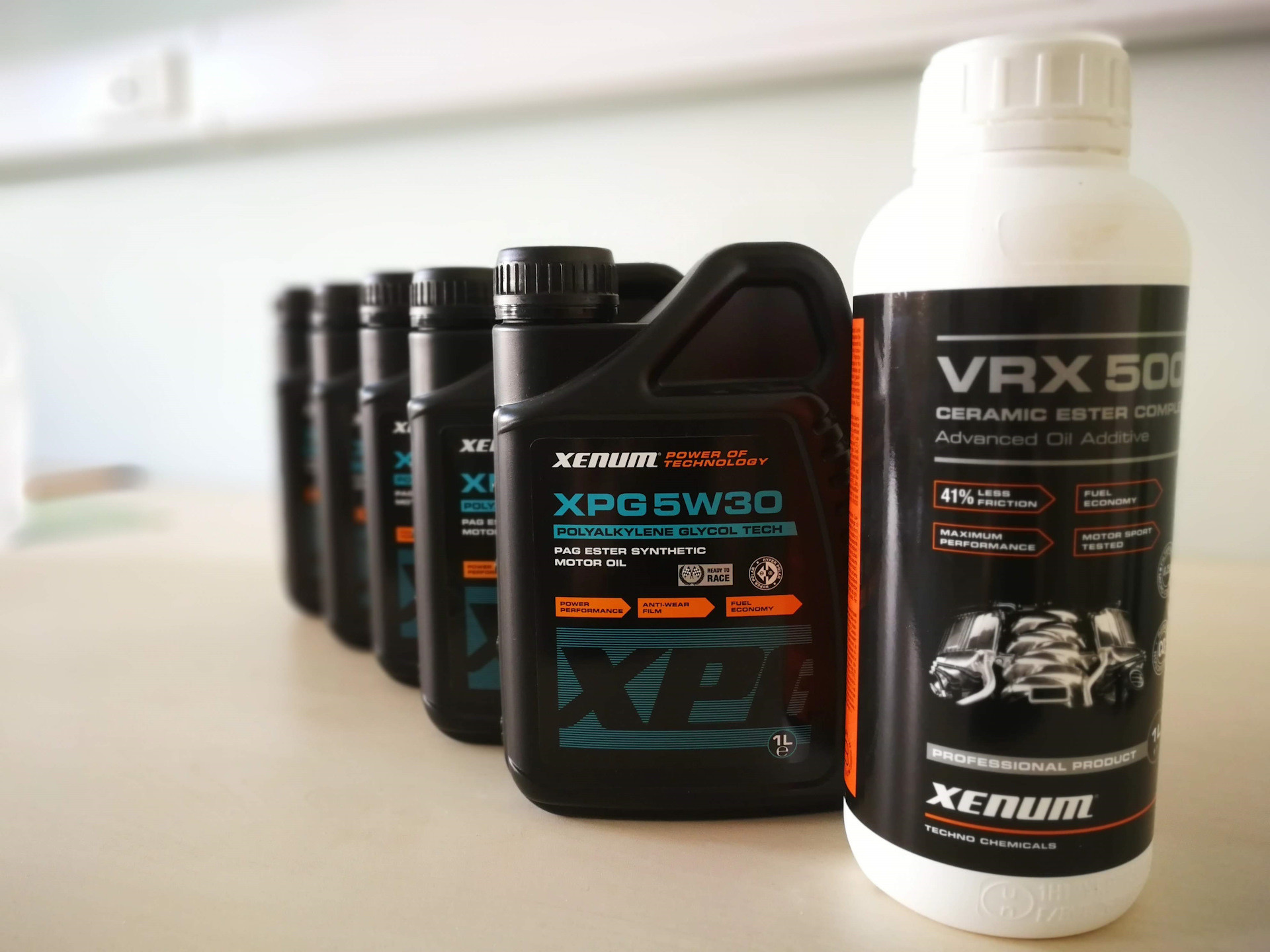 Xenum x1. Присадка Xenum 5000. Приора присадка Xenum MG-Gear. Белое масло Xenum. Ксенум графитная присадка.