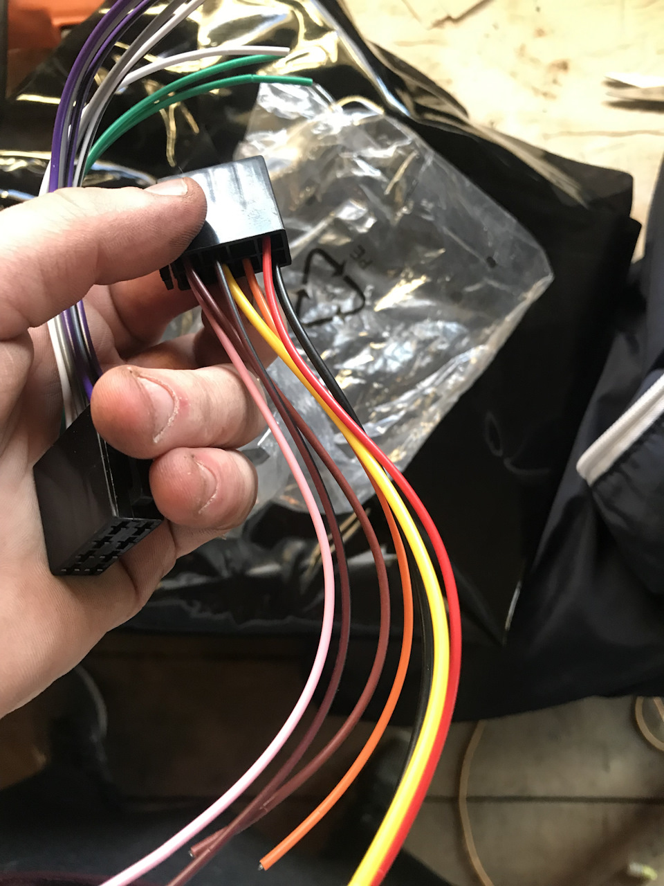 Рем провод для усилителя в штатную проводку — Lada Приора хэтчбек, 1,6 ...