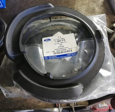 1683279 Уплотнитель пружины передней подвески-нижний / C-Max, Focus-III ...