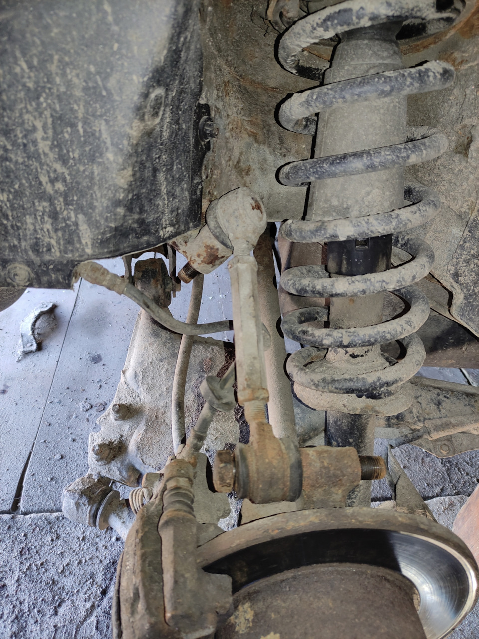 Развальные тяги и рулевые наконечники — Audi A6 Avant (C4), 2,8 л, 1996 ...