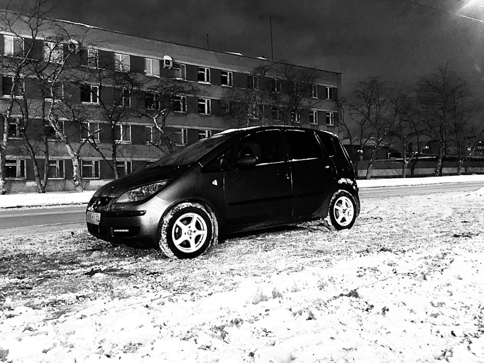 Колодки — Mitsubishi Colt VI, 1,3 л, 2008 года | запчасти | DRIVE2