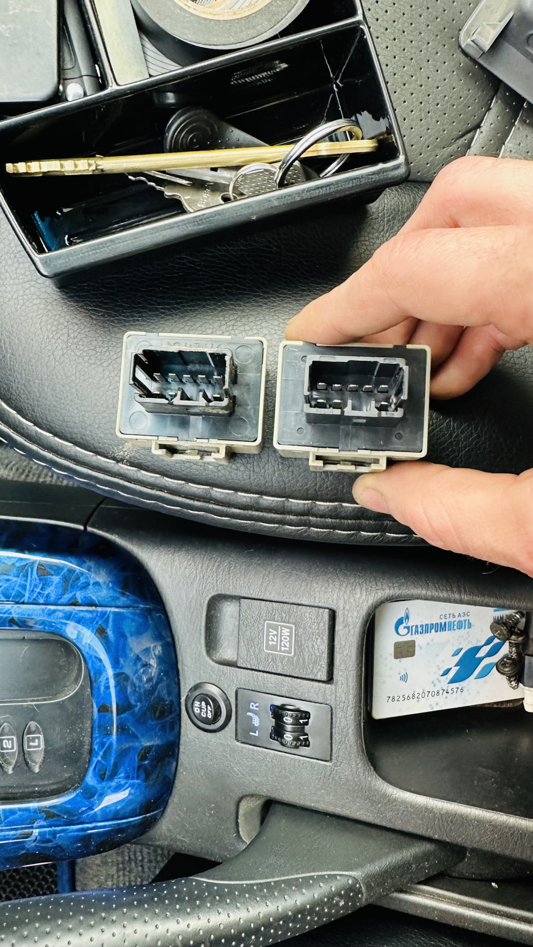 Реле вежливых поворотников — Toyota RAV4 (II), 2 л, 2002 года ...