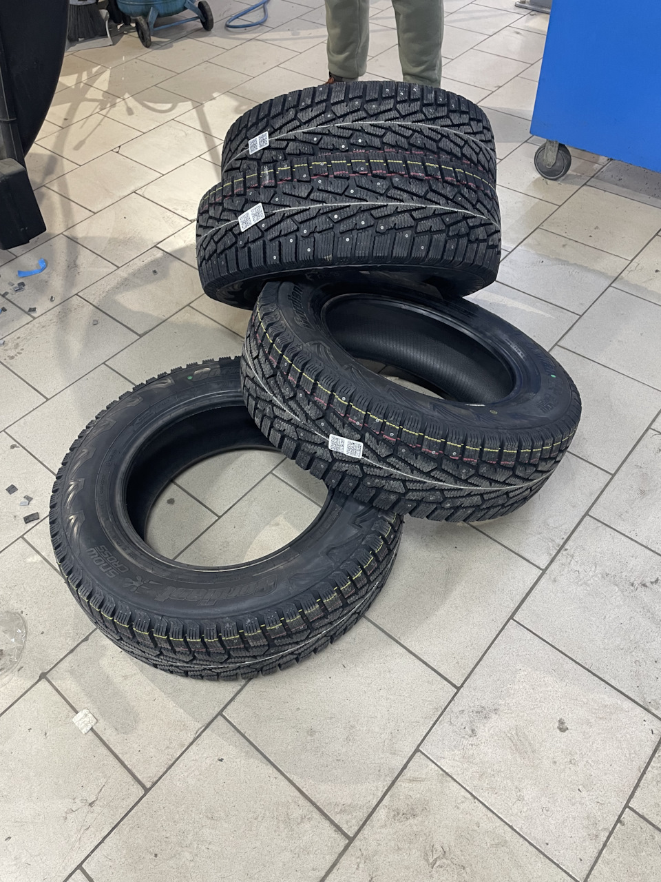 Купил резину на зиму — Hyundai Creta (1G), 1,6 л, 2018 года | шины | DRIVE2