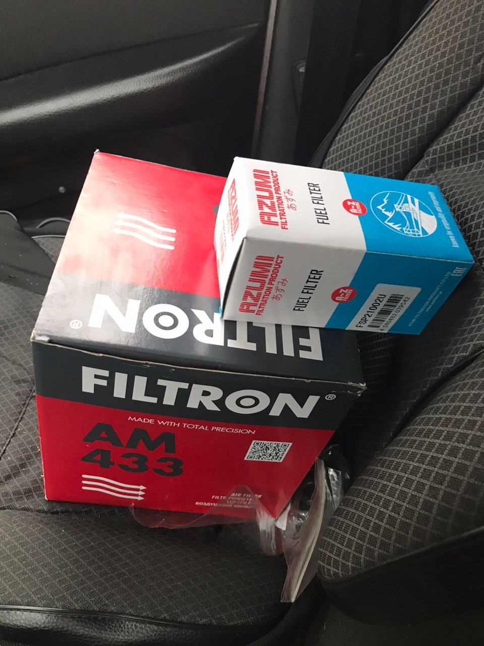 Также же ставим новый воздушный масляный и топливные фильтра. — Mitsubishi Galant (6G)