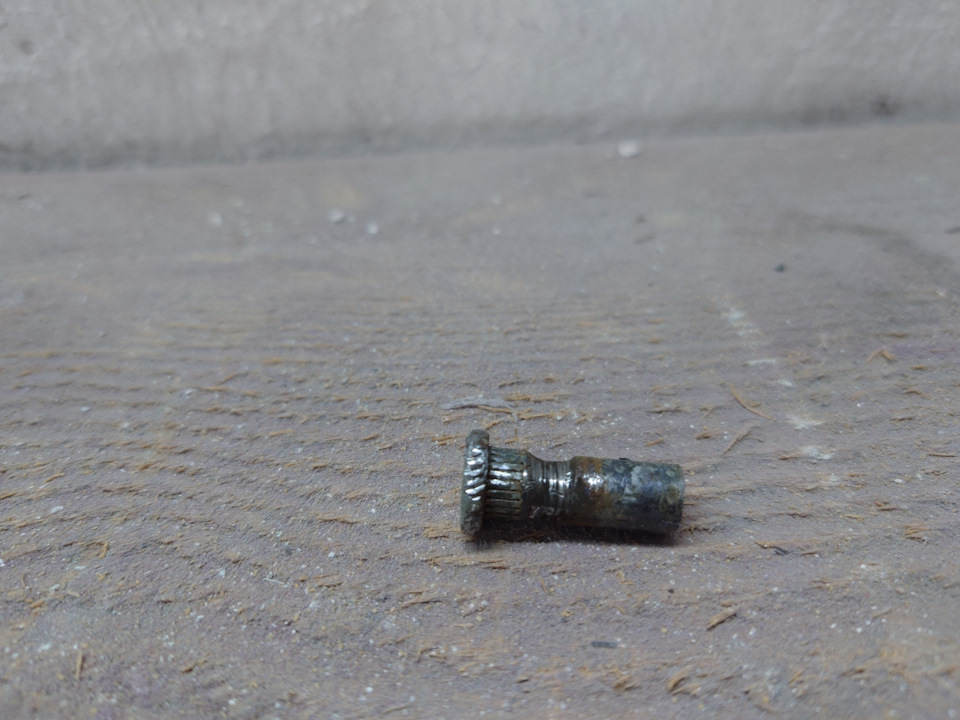 Провисли двери! Восстановление шарниров. — Nissan Sunny (B15), 1,8 л ...