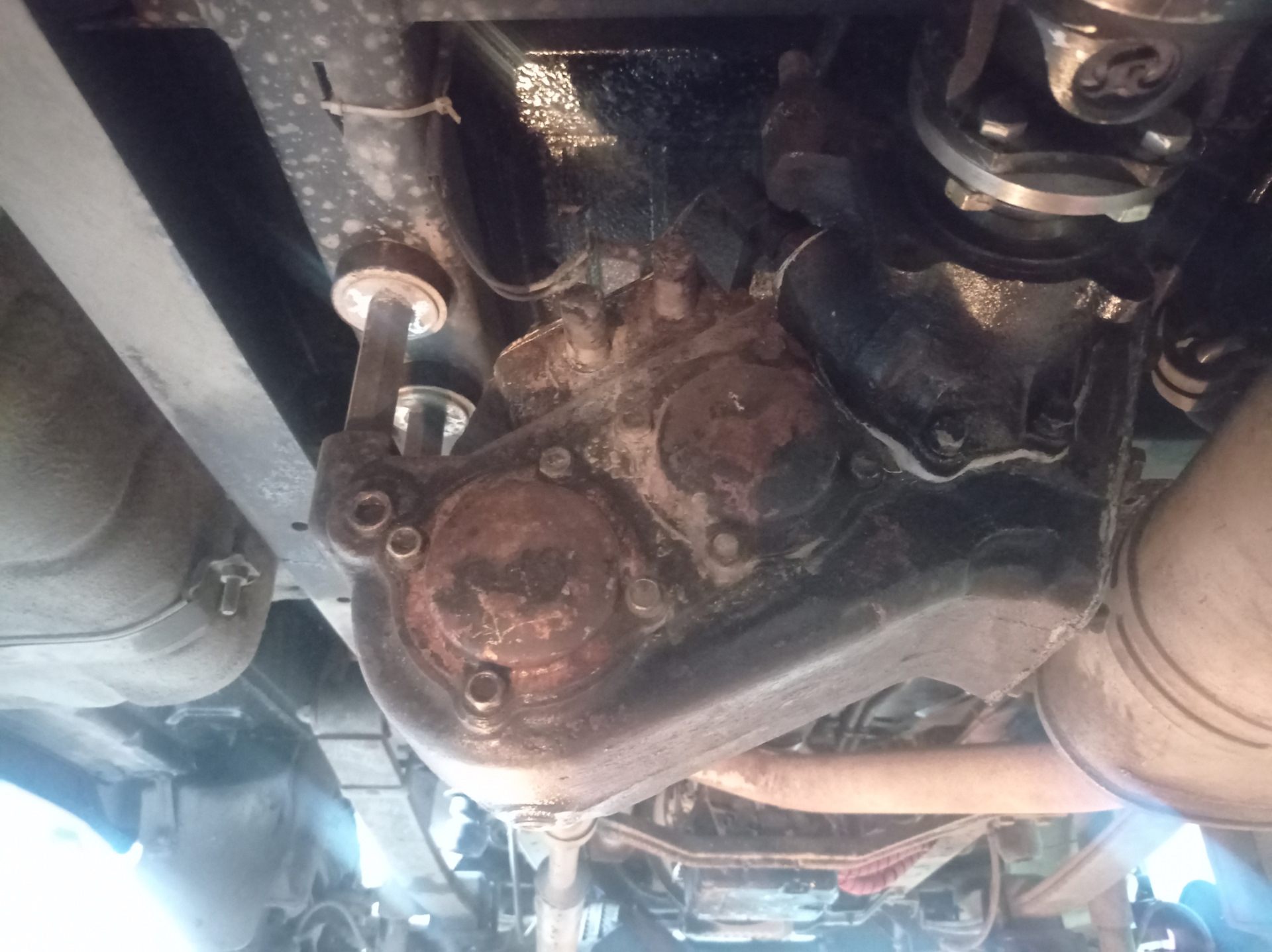 Раздатка газ 66 на соболь. Раздатка газ 66 на уаз. Раздатка газ 69 на уаз 469. Раздатка газ 66 на соболь. Раздатка от газ 69 на уаз.