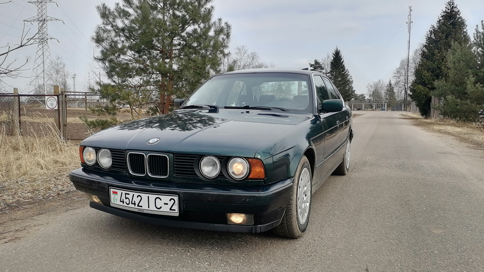 BMW 5 series (E34) 1.8 бензиновый 1993 | Зелёный металлик 1.8 на DRIVE2