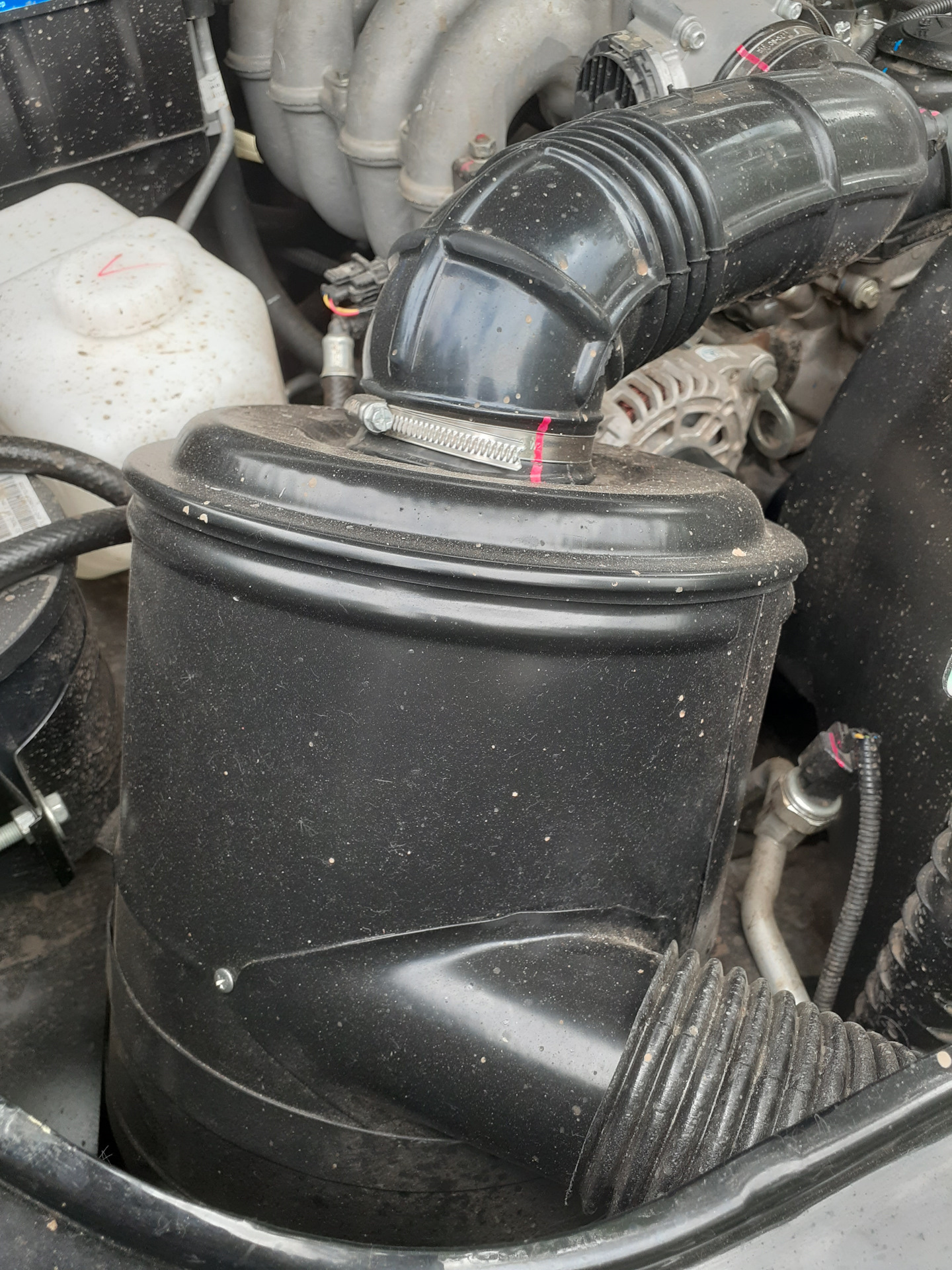 Почему уаз дергается. Почему уаз дергается. Почему уаз дергается. Карбюратор на уаз буханка 402 двигатель. Датчик холостого хода уаз буханка 409.