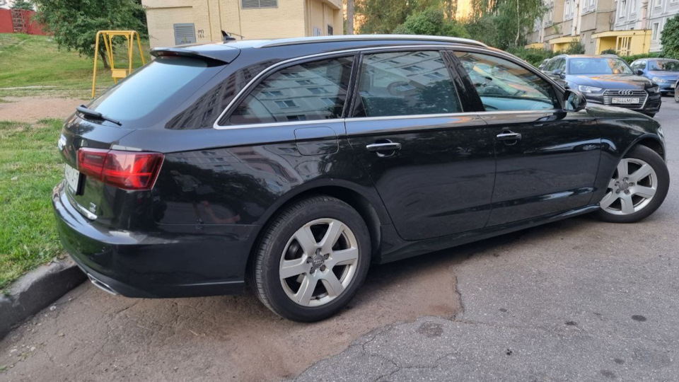 Audi A6 Avant Черный металик