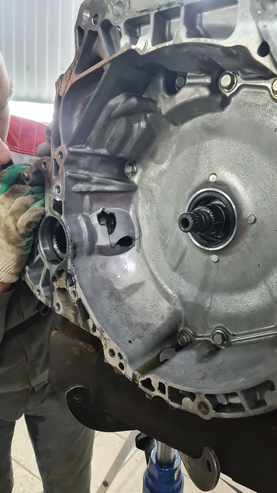 Вот, такая дырка в колоколе. — Nissan X-Trail III (t32)