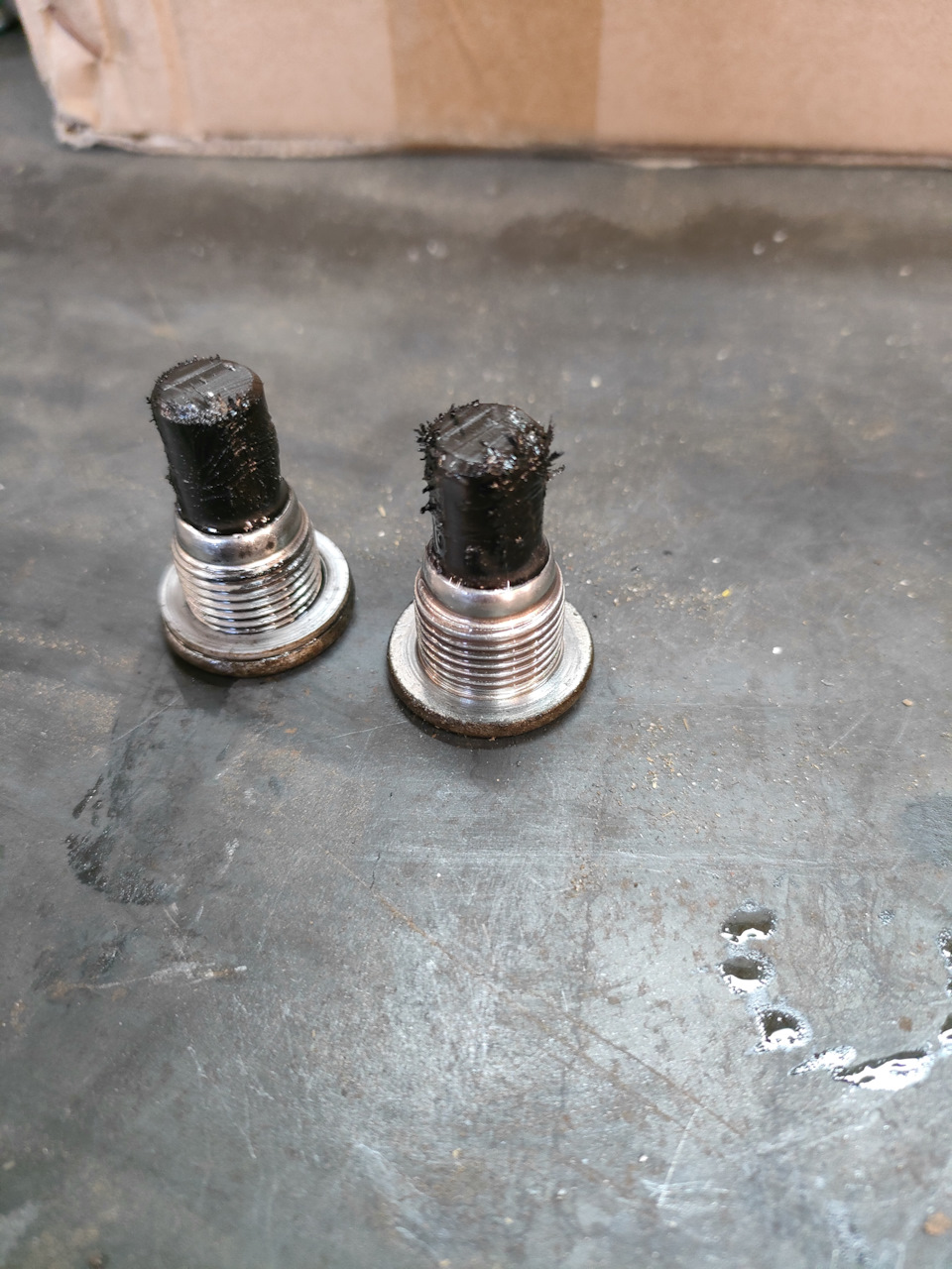 Замена масла в редукторе — Nissan Leaf (1G), 2015 года | плановое ТО ...