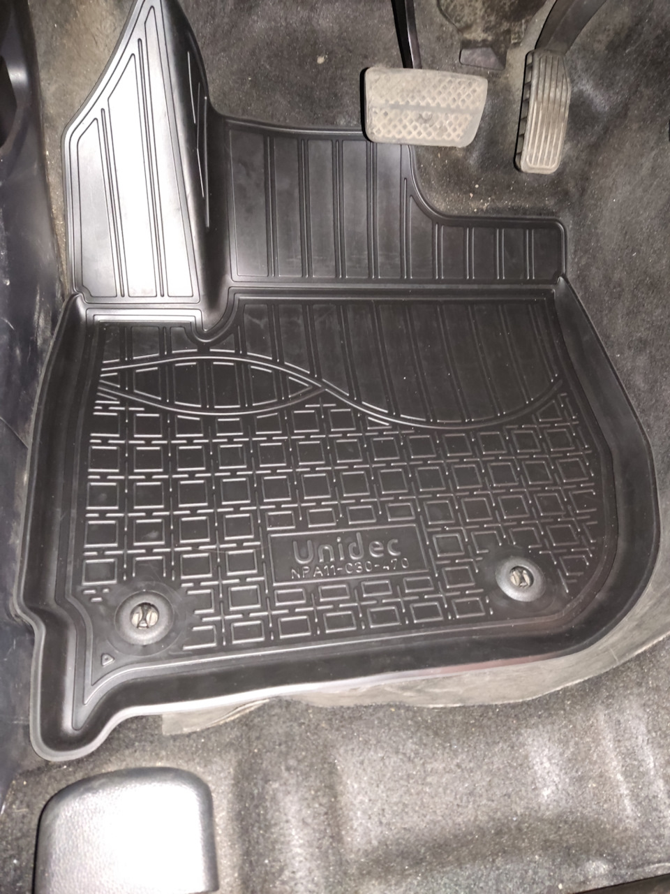 5. Коврики в салон багажник. — Honda HR-V (2G), 1,8 л, 2018 года ...