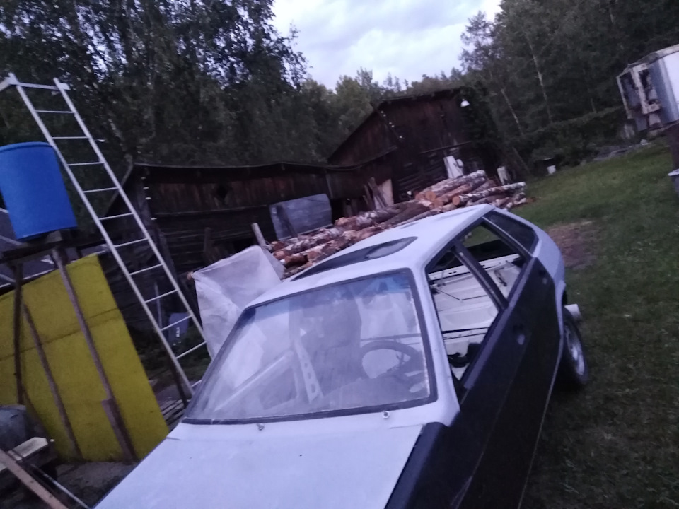 Замена лобового стекла — Lada Приора хэтчбек, 1,6 л, 2011 года ...