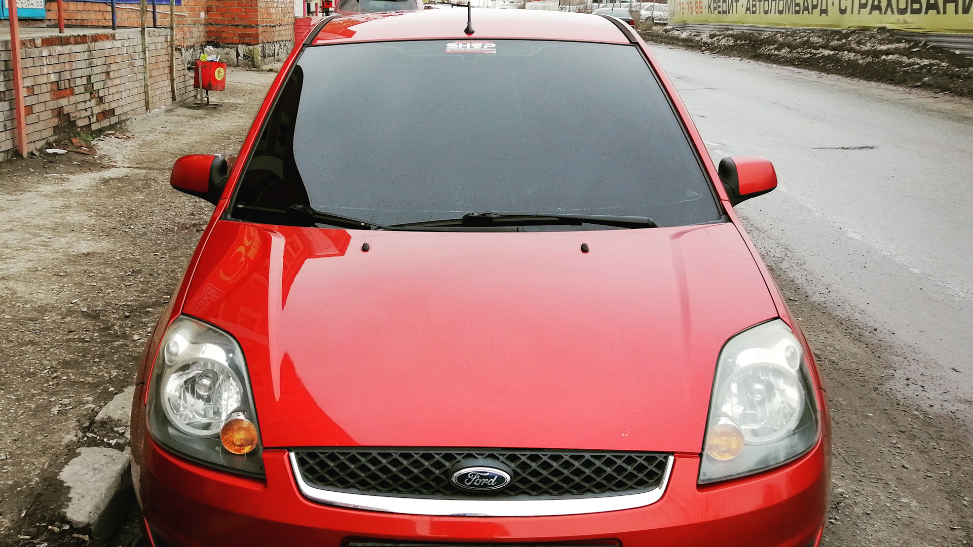 Ford Fiesta (Mk V) 1.6 бензиновый 2007 | Красная ракета на DRIVE2