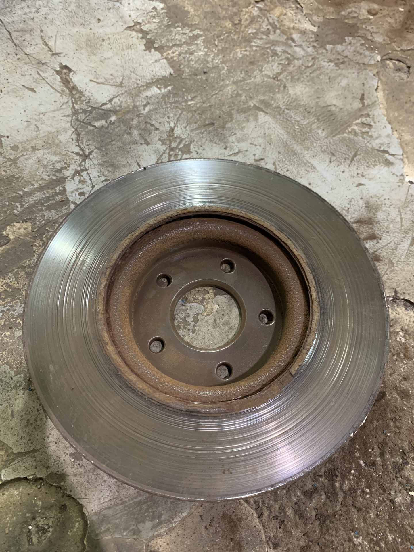 Тормозные диски проточил — Ford Kuga (2G), 2,5 л, 2018 года | плановое ...