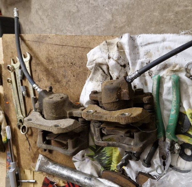 Установка передних суппортов от Renault Logan 1 на Иж 21251 Комби — ИЖ ...