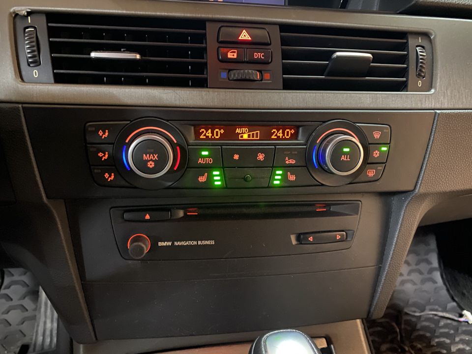 Допилено. Подогрев сидений. — BMW 3 series (E90), 2 л, 2006 года ...
