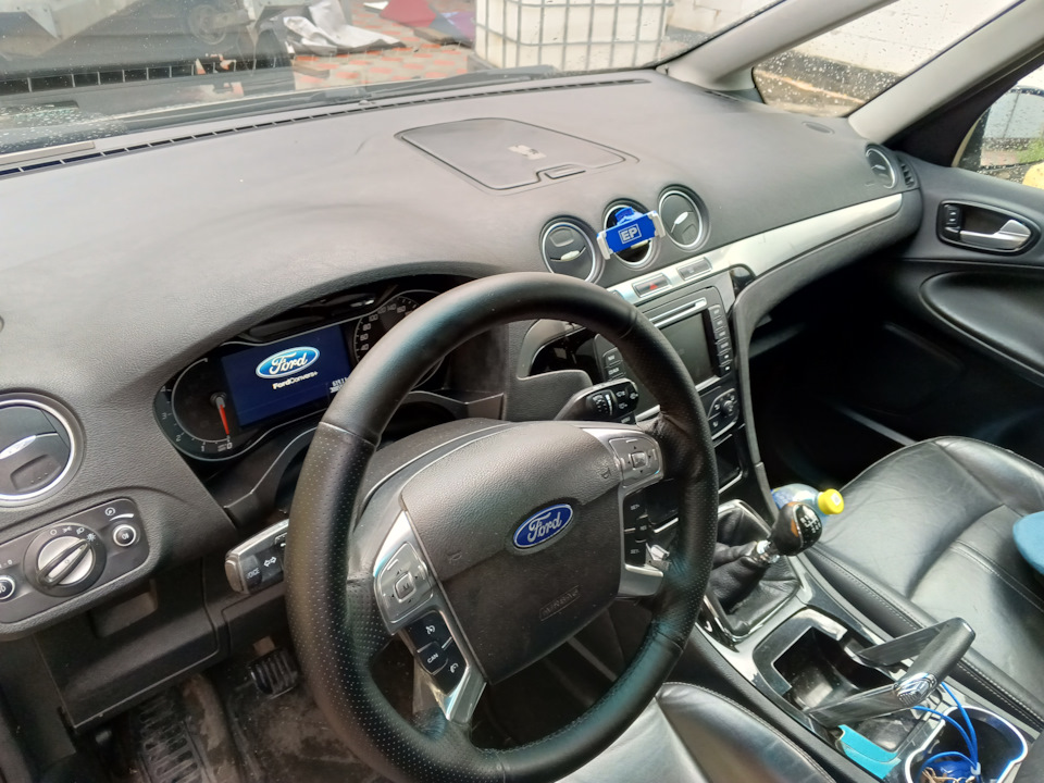 Фото в бортжурнале Ford Galaxy (Mk III)