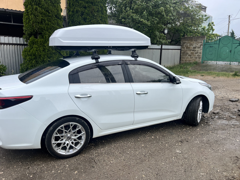 Бокс на крышу и тонировка 50 — KIA Rio (4G), 1,6 л, 2019 года ...