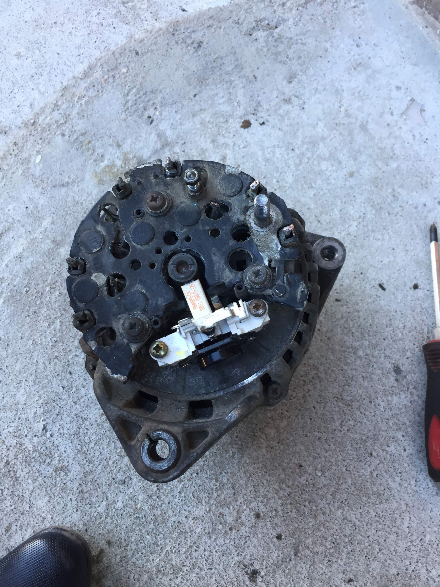 Установка генератора 150A от Audi A8 D2 на Audi 100/A6 C4 — Audi 100 ...
