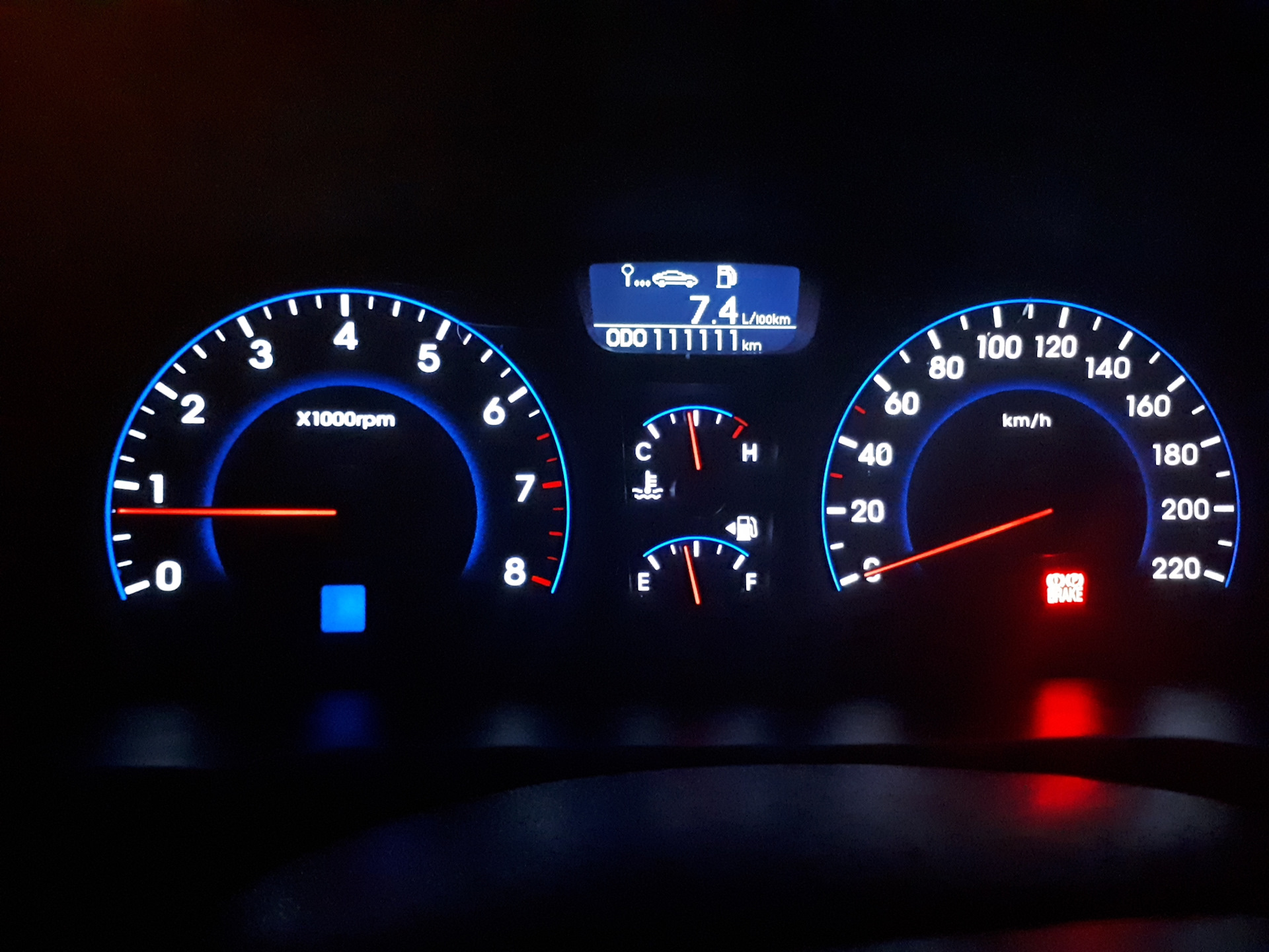 Hyundai elantra 2008 приборка. Приборная панель hyundai elantra 2017. Центральная панель hyundai elantra 2008. Hyundai elantra 2008 приборка. Hyundai elantra 2008 приборная панель.