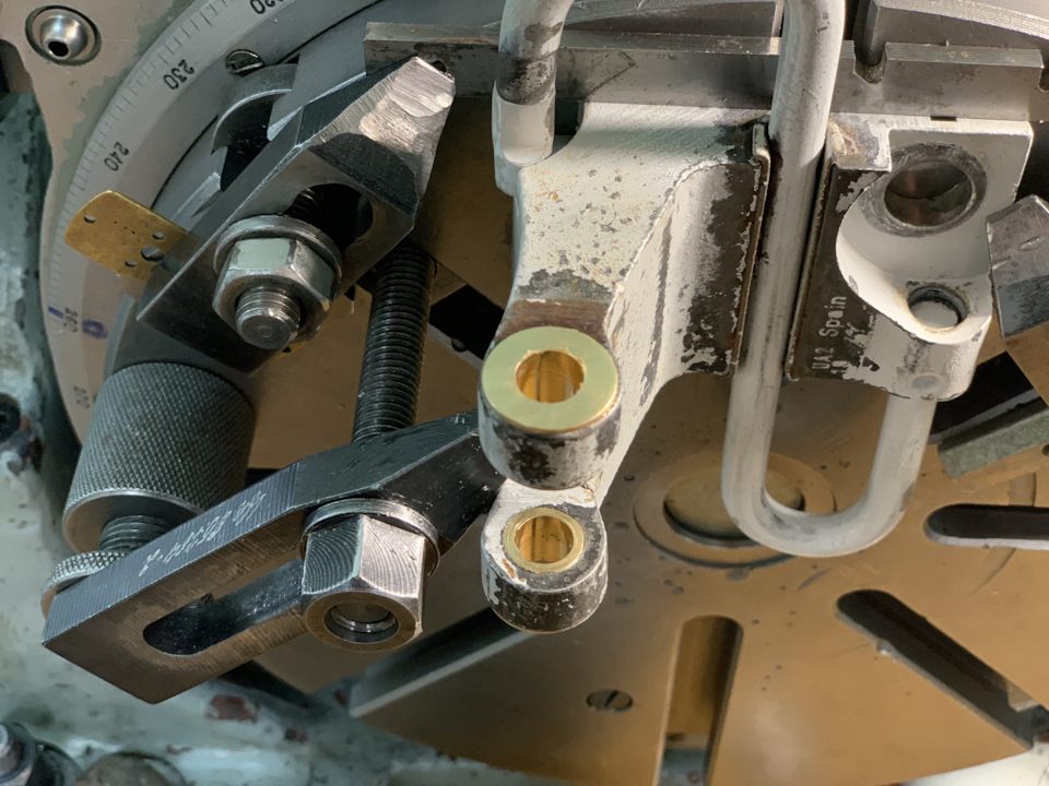 Восстановление петель двери — Volkswagen Golf Mk6, 1,6 л, 2011 года ...