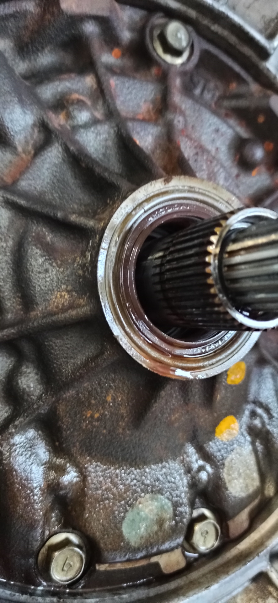 Течёт масло с сальника акпп сальник бублика — Lexus GS (JZS160), 3 л ...