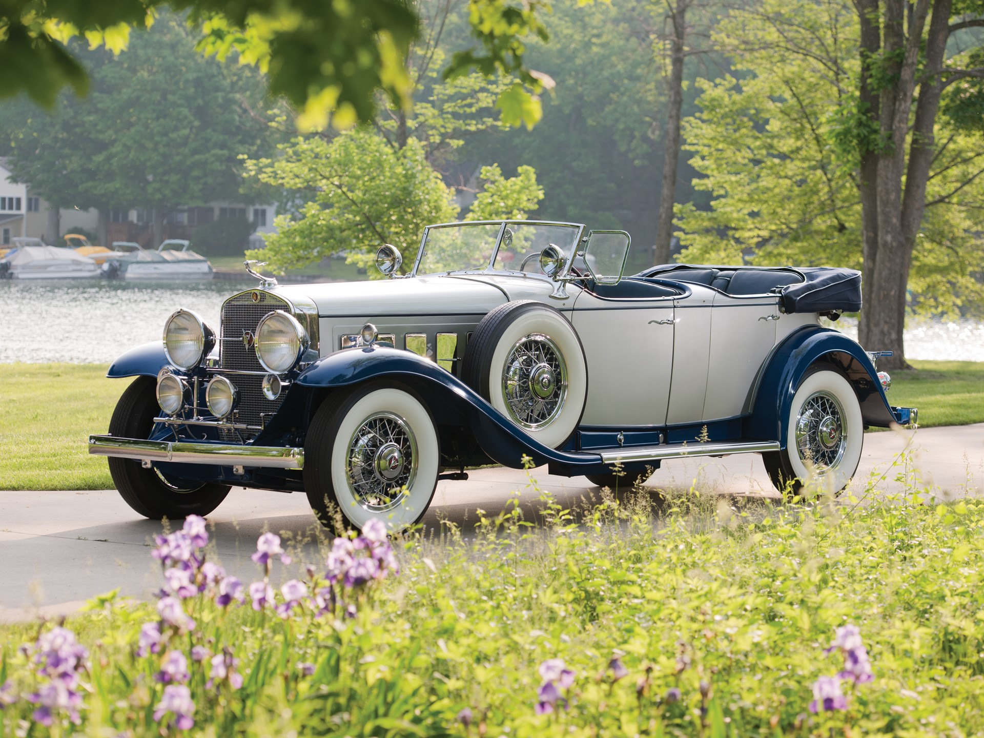 Cadillac v16 Imperial sedan