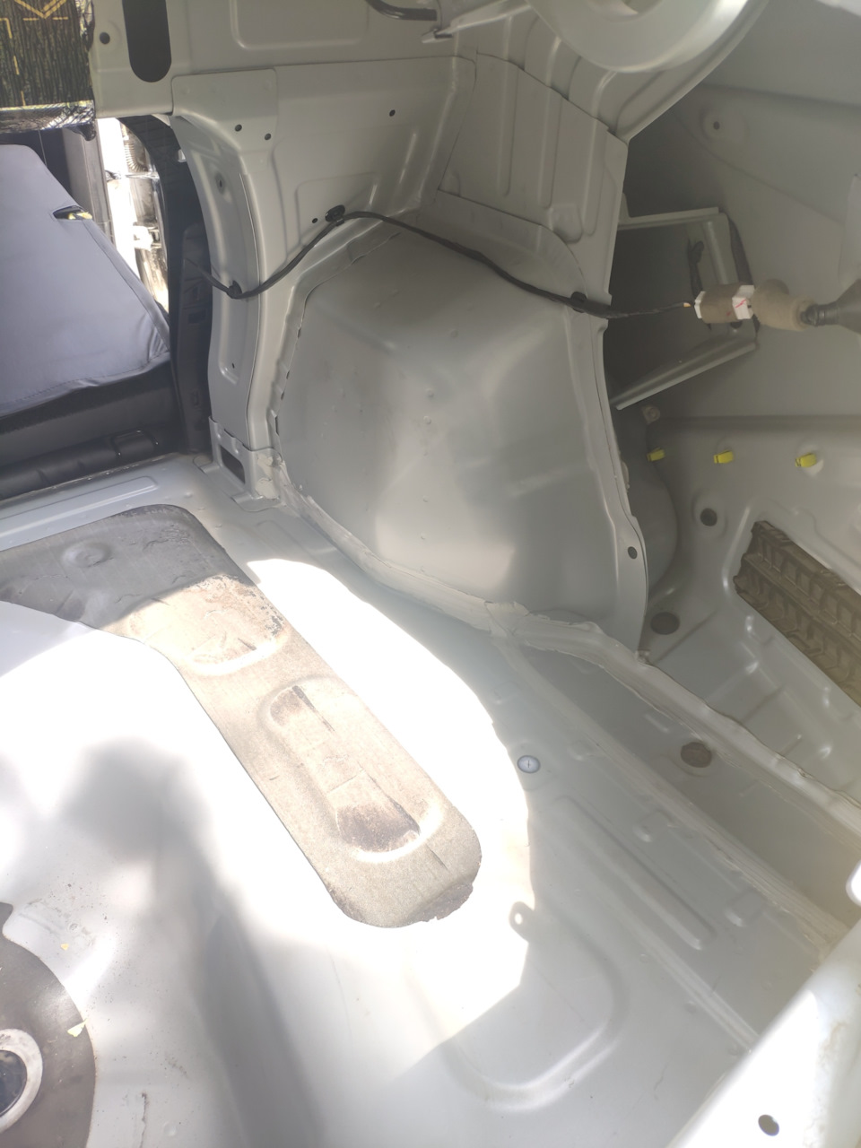 Шумоизоляция задних арок. Изнутри! — Hyundai Solaris (2G), 1,6 л, 2018 ...