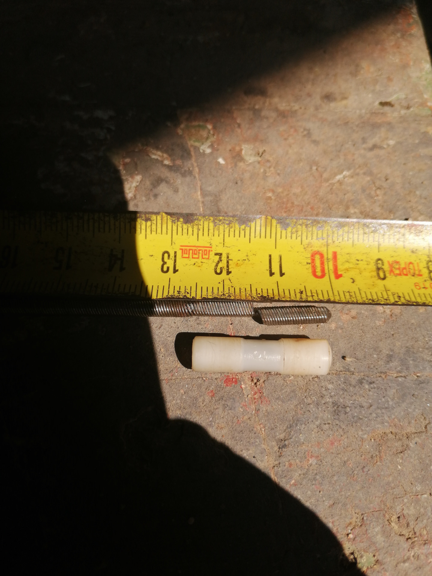 Ремонт нижнего троса спидометра — Ford Mondeo I, 1,8 л, 1994 года ...