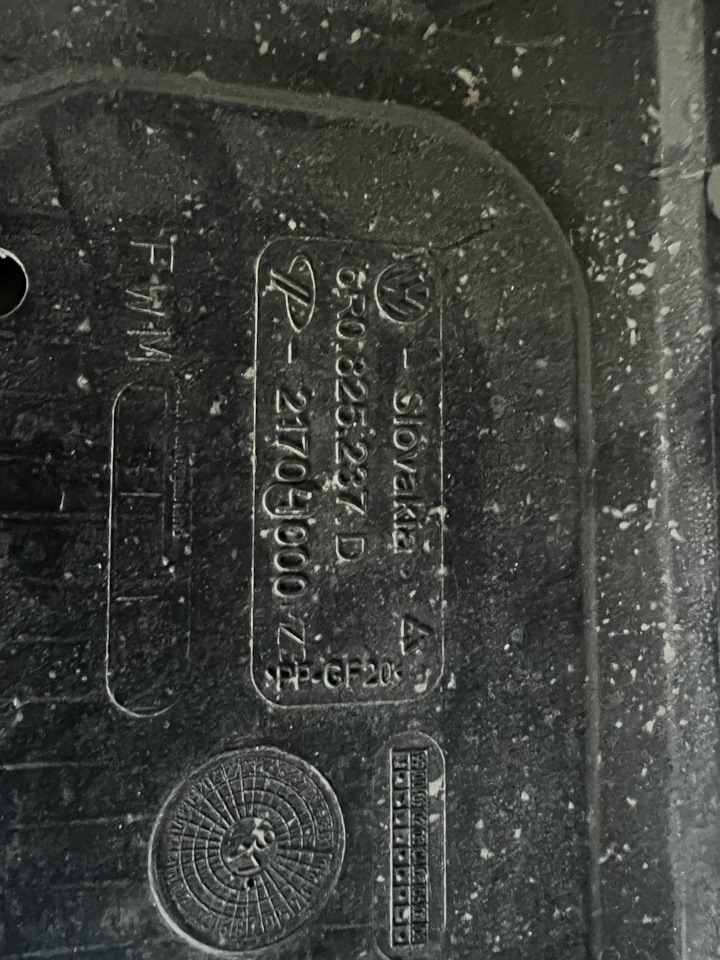 Пыльник, шумоизоляция на Skoda Rapid (1G), Volkswagen Polo Sedan. Б/у ...