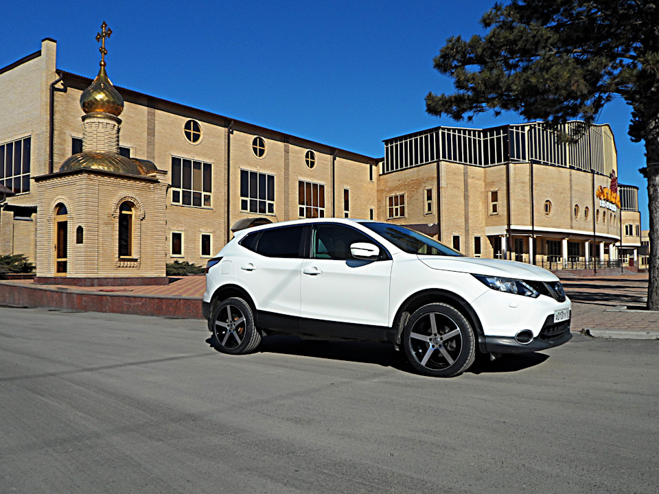 Фото в бортжурнале Nissan Qashqai (2G)
