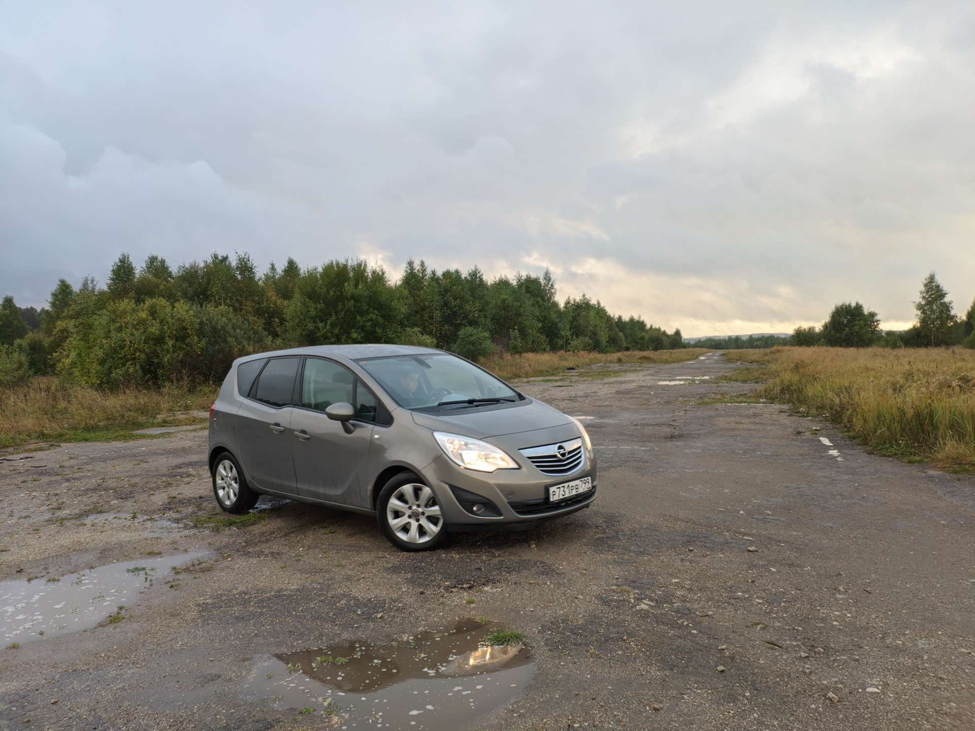 1.3 дизель отзывы. Опель Мерива 1.7. Opel Meriva b серебристый. ОБД Мерива.