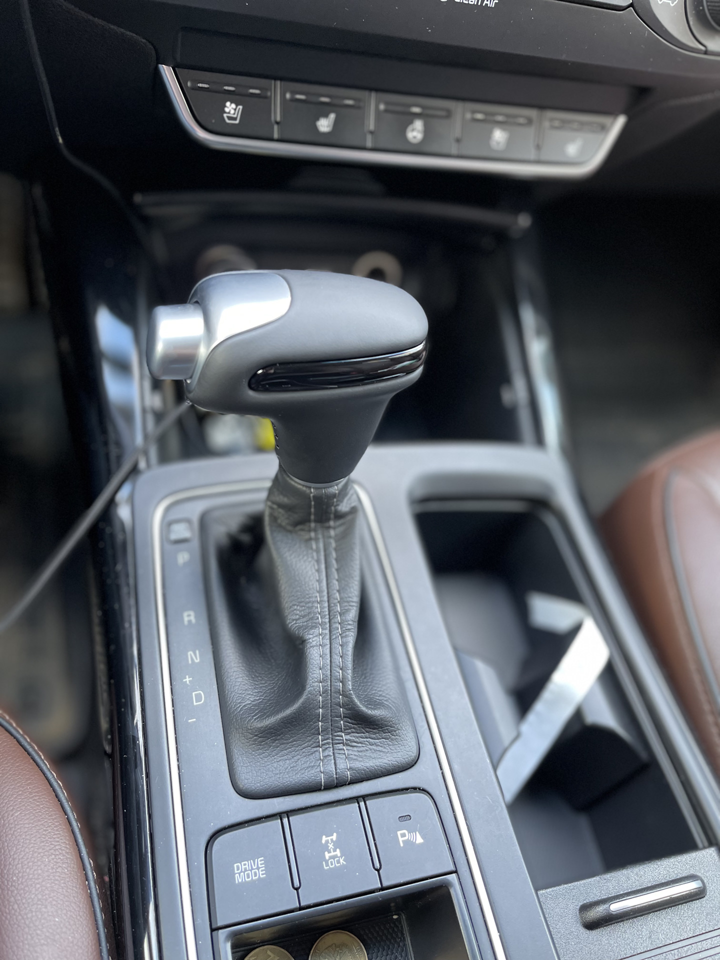 Ручка КПП GT-Line — KIA Sorento (3G), 2,2 л, 2015 года | аксессуары ...