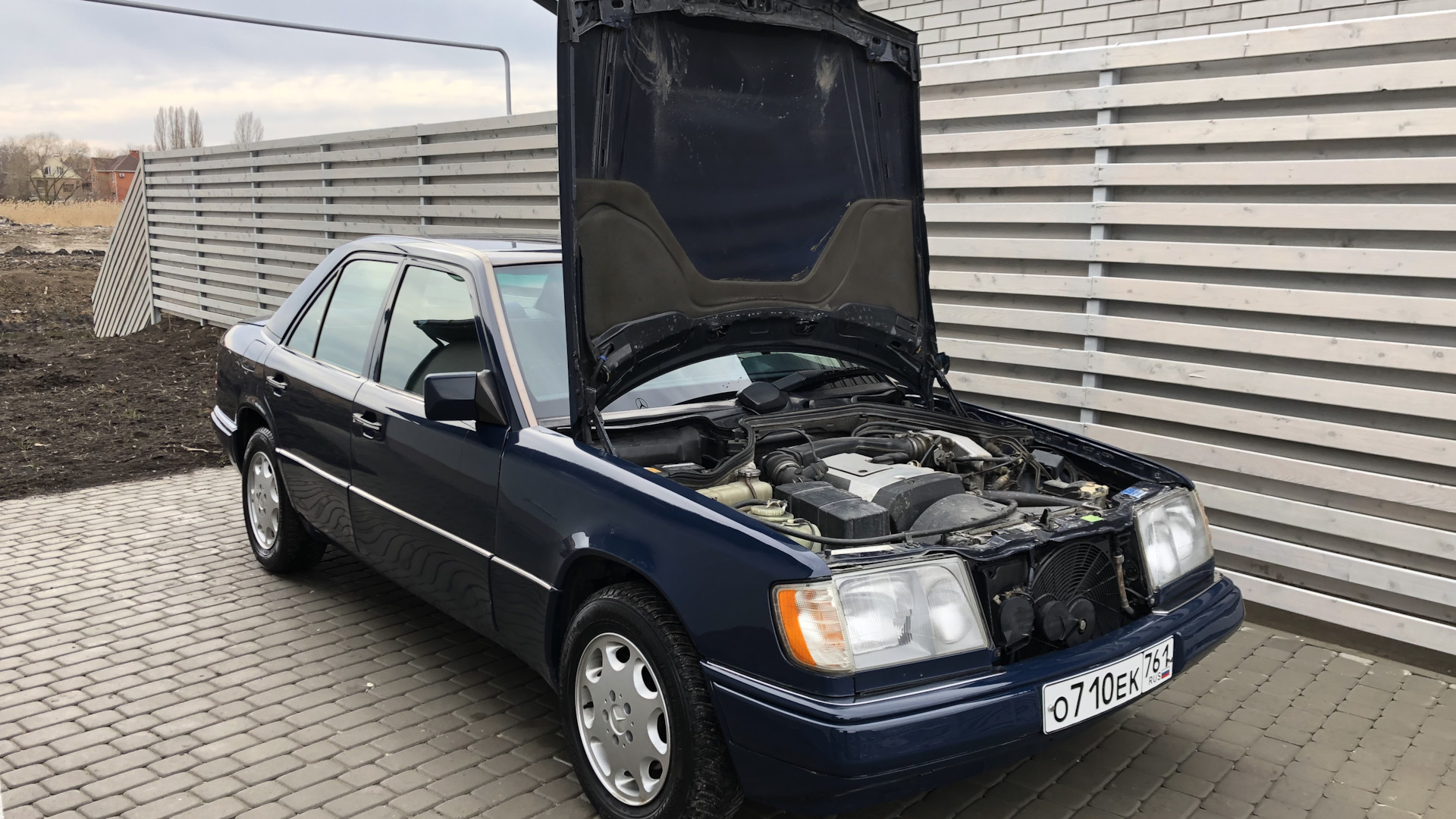 Mercedes-Benz E-class (W124) 2.2 бензиновый 1995 | Coca Cola на DRIVE2