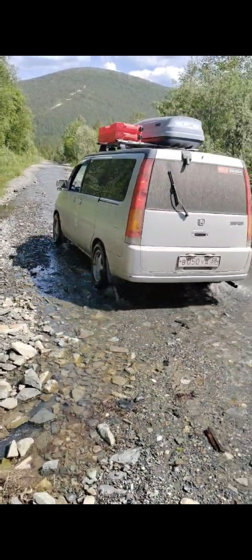 Участок дороги-русла — Honda Stepwgn (1G)