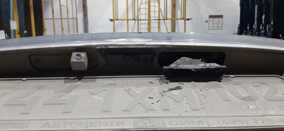 Замена фонарей подсветки номера — Hyundai Sonata IV (EF), 2,7 л, 2005 ...