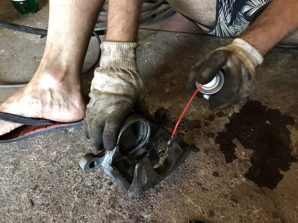 Масло на клапанной крышке… — Lada Vesta, 1,6 л, 2018 года | поломка ...