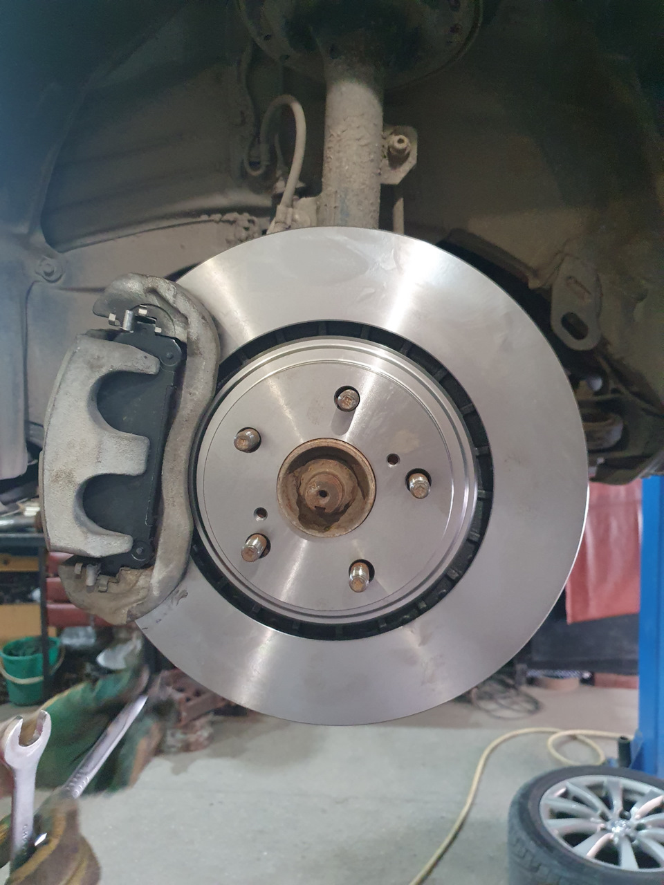 Тормозные диски G-Brake от Хайлендера на Камри 40. — Toyota Camry (XV40 ...