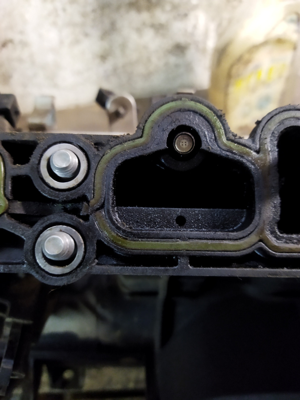 Замена прокладки впускного коллектора. — Opel Meriva (B), 1,4 л, 2012 ...