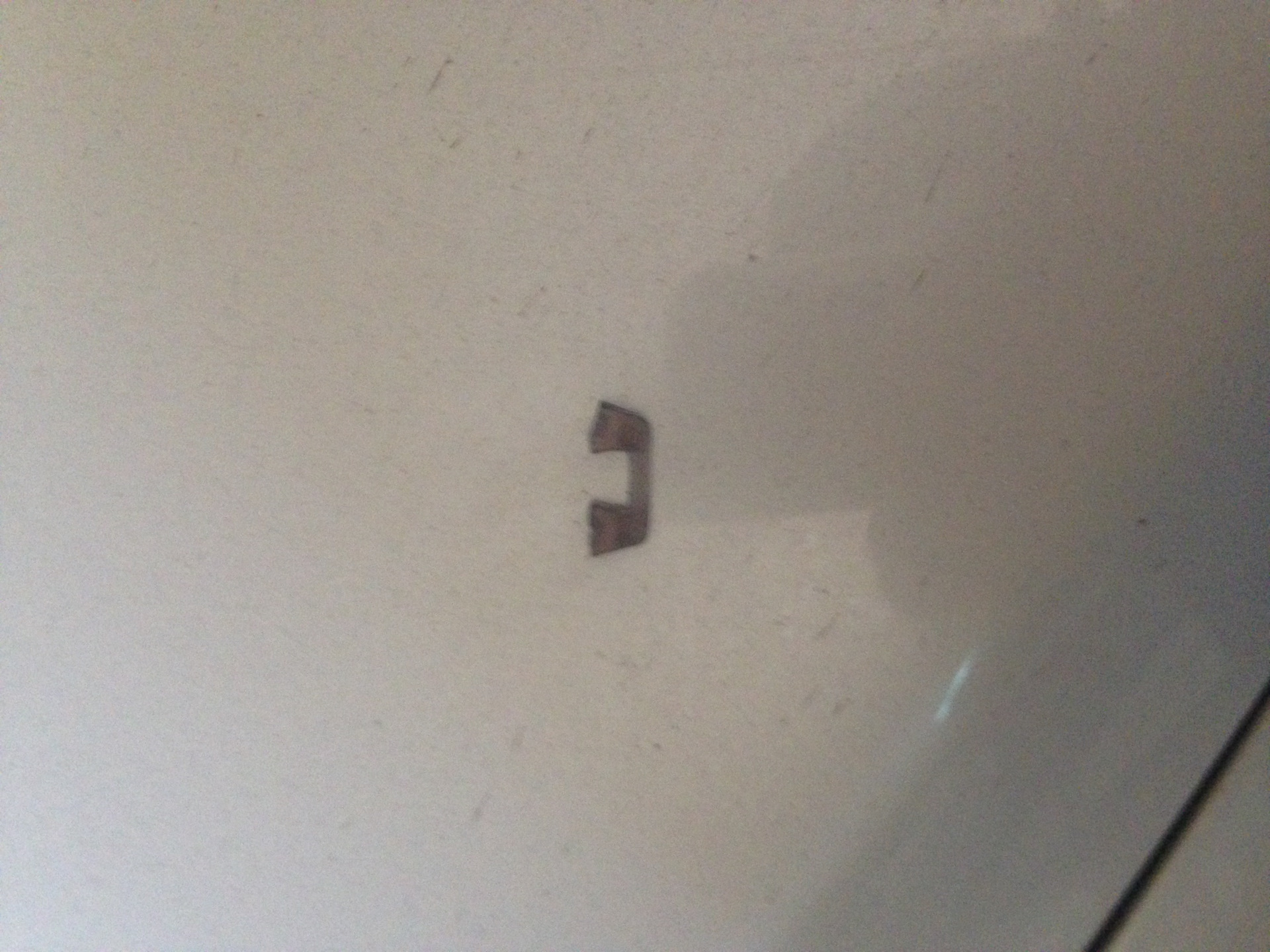 Установка ветровика. — Toyota Corolla Axio (E140), 1,8 л, 2008 года ...