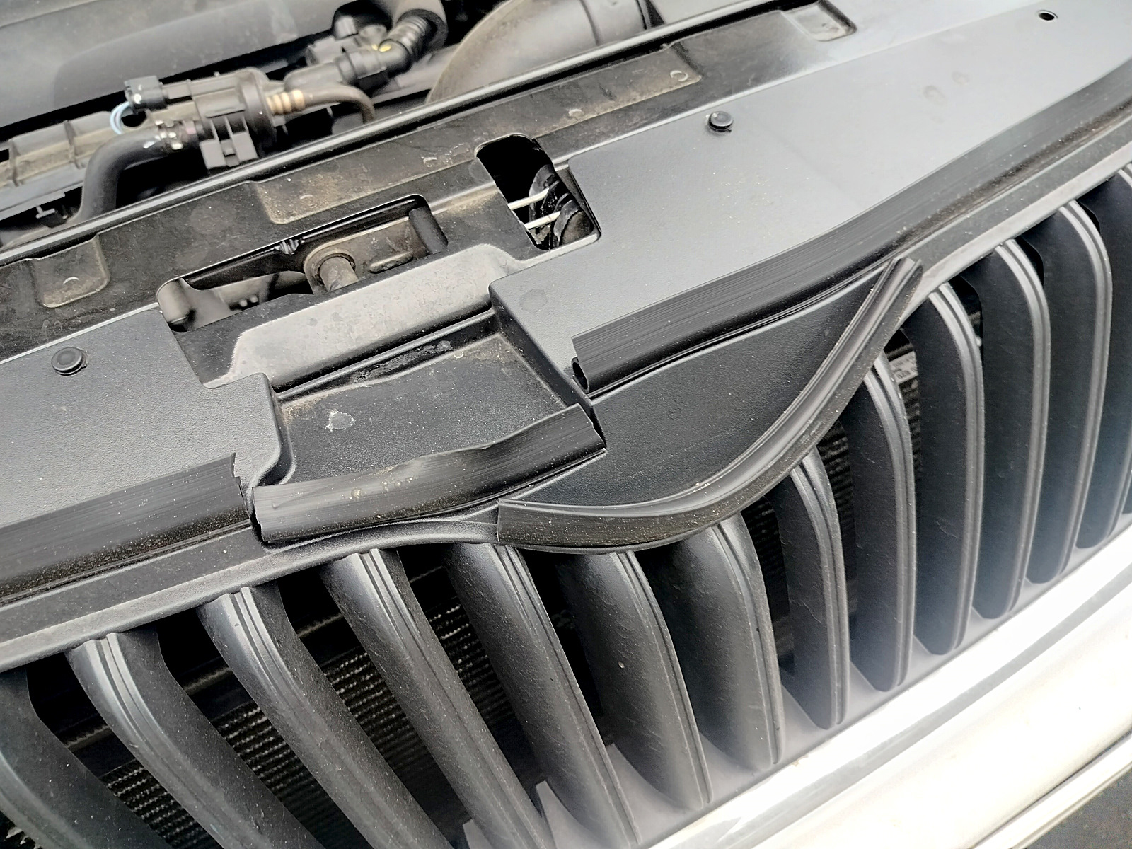 Будни Шкоды Йети и доработка уплотнения капота — Skoda Yeti, 1,8 л ...