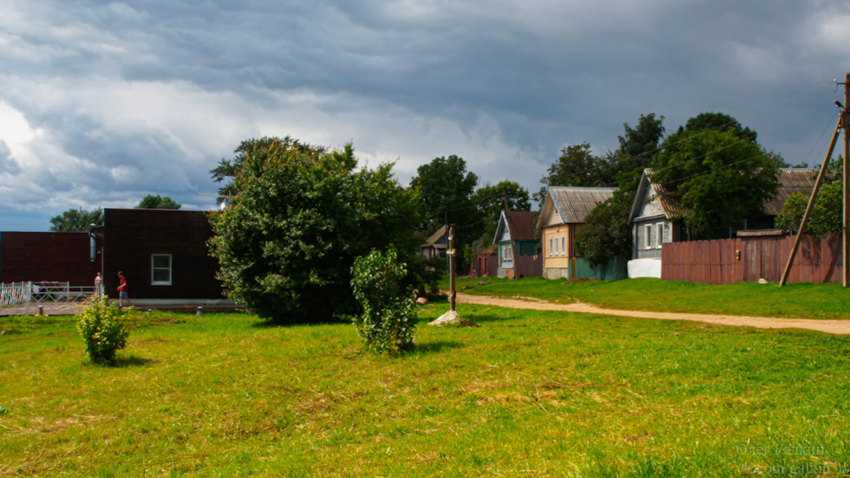 Остров Талабск, у причала — Renault Logan Stepway