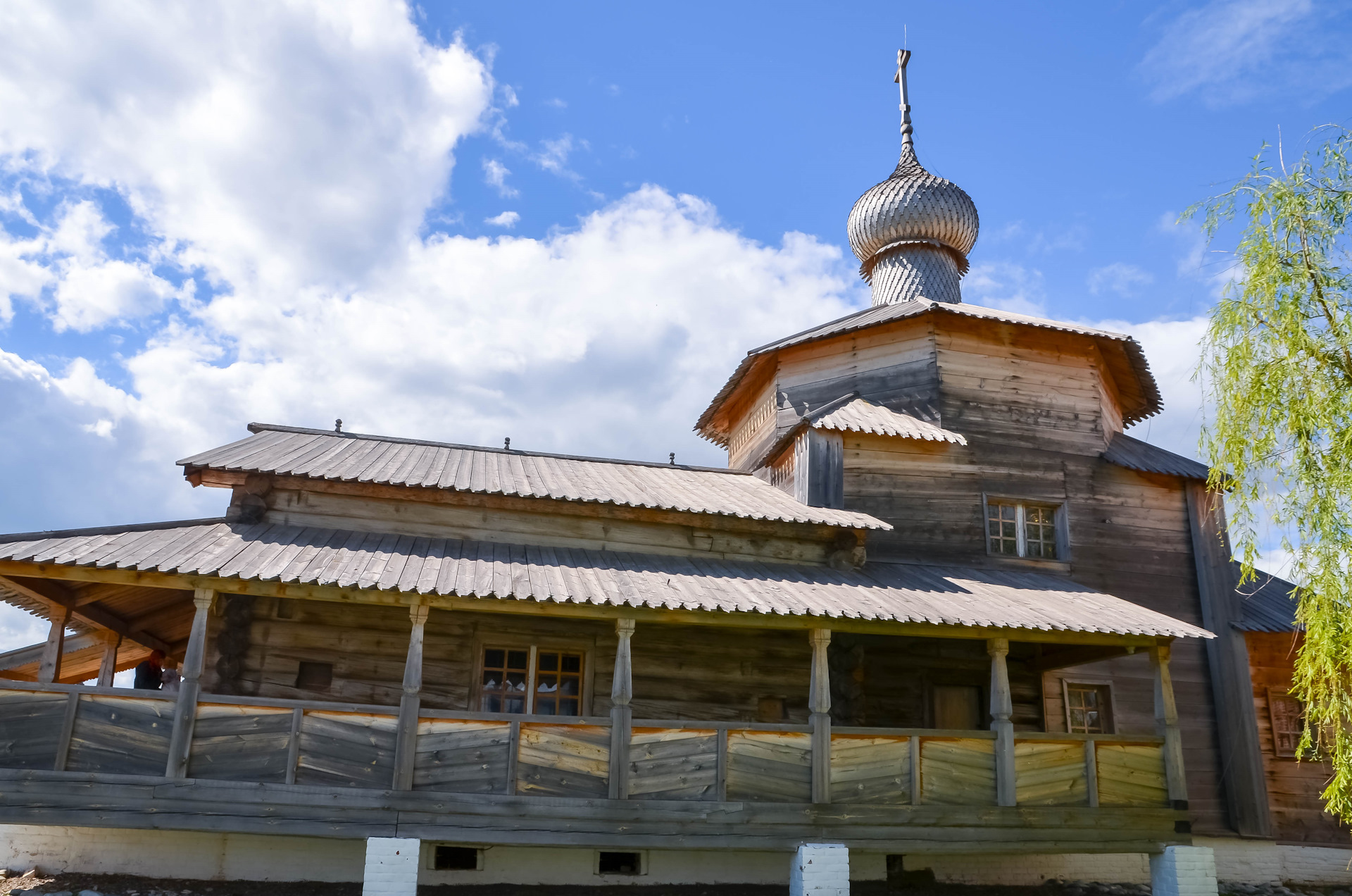 Памятник иуде в свияжске фото