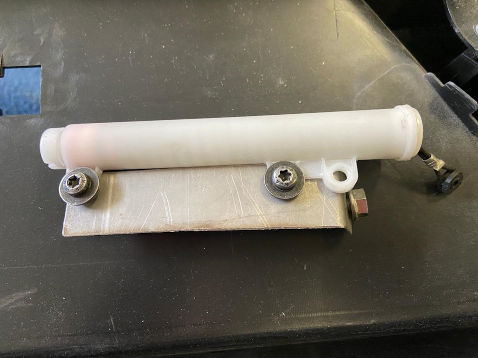 Плавное открывание бардачка — Hyundai Solaris, 1,6 л, 2012 года ...