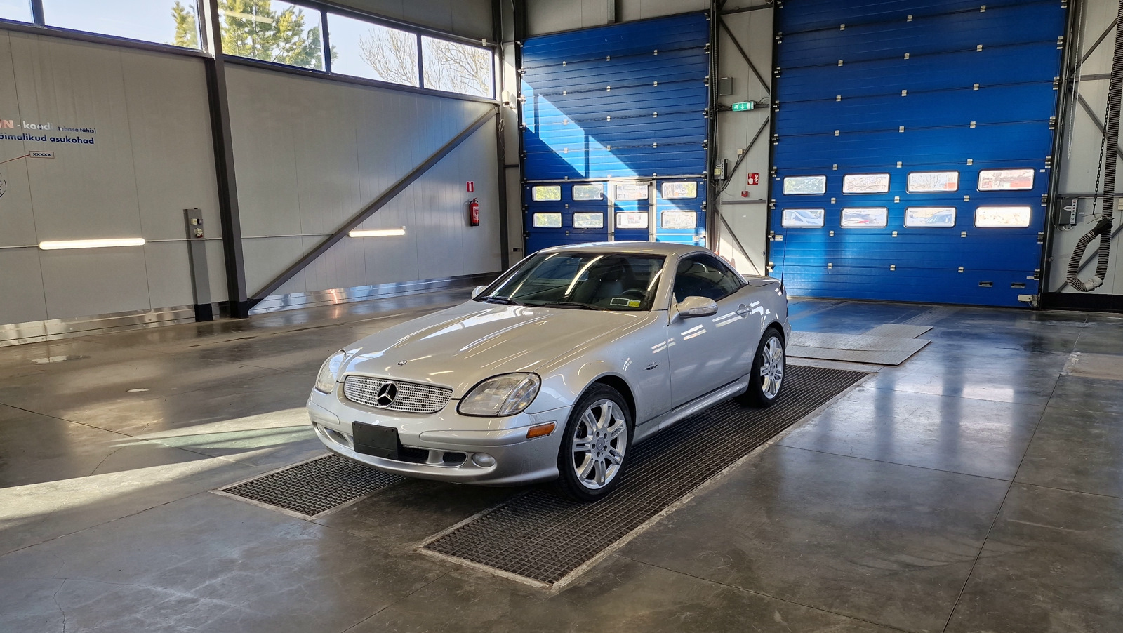 Регистрация Mercedes SLK (R170) в Эстонии — Mercedes-Benz SLK (R170), 3,2  л, 2003 года | техосмотр | DRIVE2