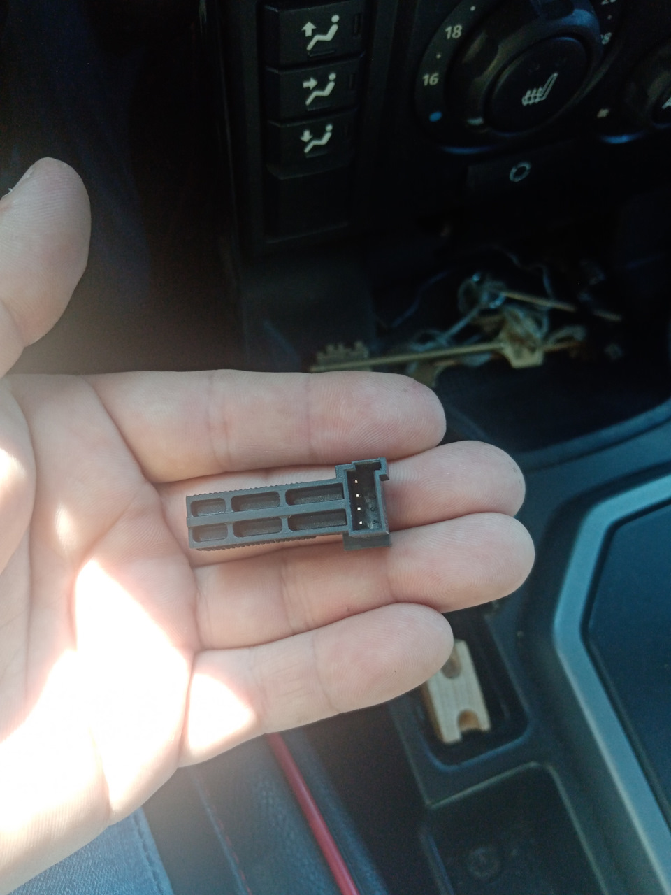 Постоянно горят стоп сигналы — DRIVE2