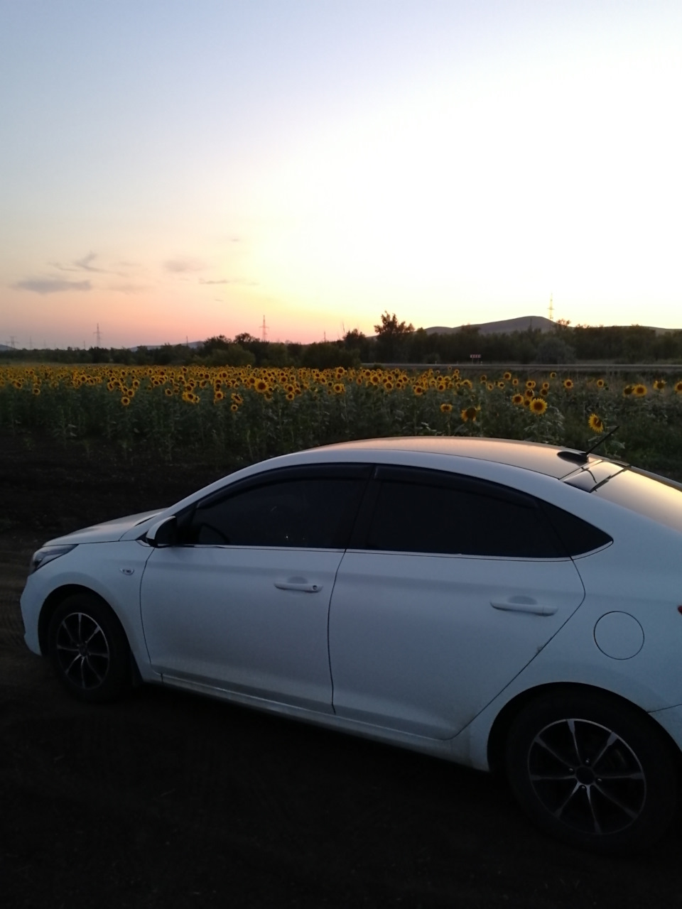 Парни всем привет у кого какая резина стоит, у меня nokian hakka green ...