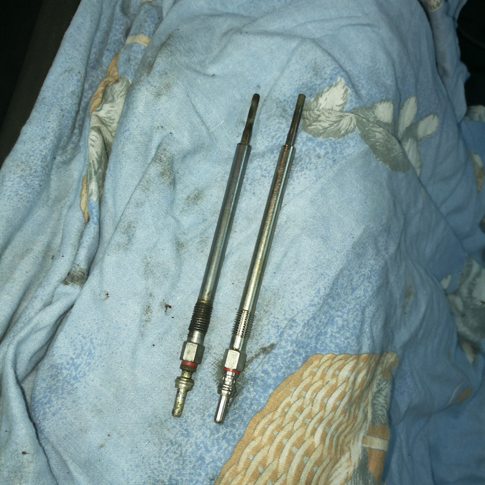 А это устранение недостатков уже самим в гараже, шестая свеча, блин как раз в неудобном месте, под злополучной косой, но вышла хорошо, была смазана и установлена новая. — Jeep Grand Cherokee (WK)