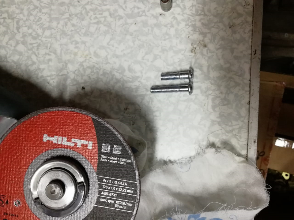 LKAAAgIklOA 960 багажник на крышу ауди а4 олроуд